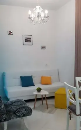 ქირავდება 2 ოთახიანი ბინა 40მ² 2/17 სართ თბილისი