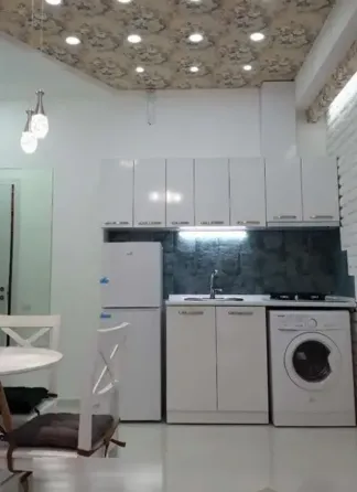 ქირავდება 2 ოთახიანი ბინა 40მ² 2/17 სართ თბილისი