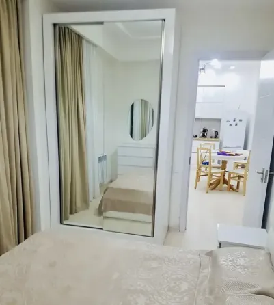 ქირავდება 2 ოთახიანი ბინა 60მ² 2/9 სართ თბილისი