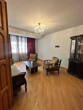 იყიდება 3 ოთახიანი ბინას 62მ² 5/8 სართ თბილისი