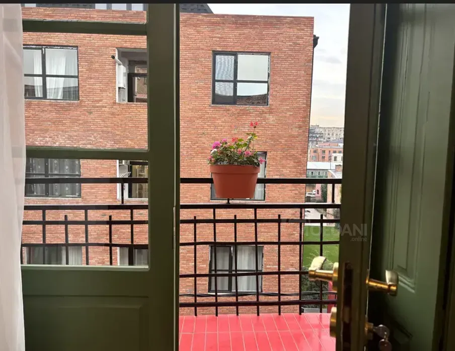 იყიდება 3 ოთახიანი ბინას 76მ² 3/3 სართ თბილისი - photo 7