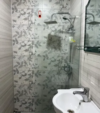 იყიდება 2 ოთახიანი ბინას 50მ² 2/2 სართ თბილისი