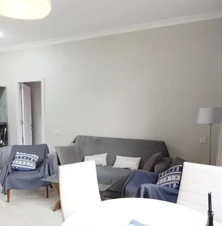 ქირავდება 2 ოთახიანი ბინა 50მ² 3/7 სართ თბილისი