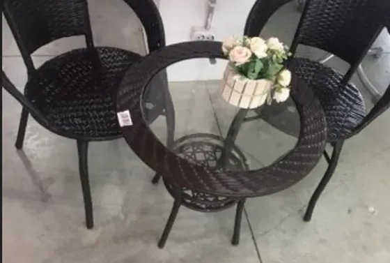 Стол, 2 стула, бесплатная доставка! Плетеная мебель из ротанга. Тбилиси