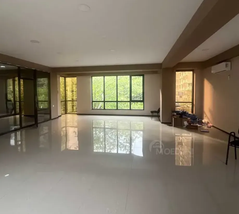 Ქირავდება დღიურად საოფისე კომერციული ფართი გლდანში თბილისი - photo 1