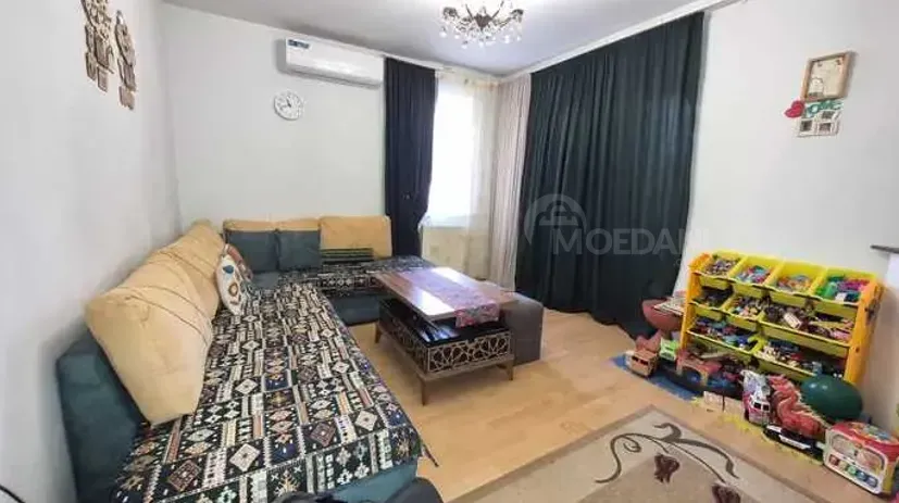 იყიდება 4 ოთახიანი ბინას 75მ² 11/16 სართ თბილისი - photo 1