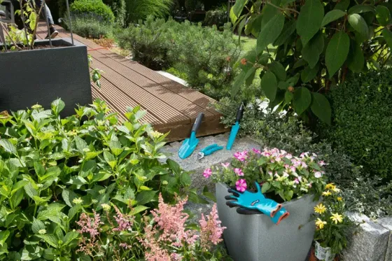 Ბაღის ხელის ინსტრუმენტების ნაკრები Gardena Basic SET Handtools თბილისი