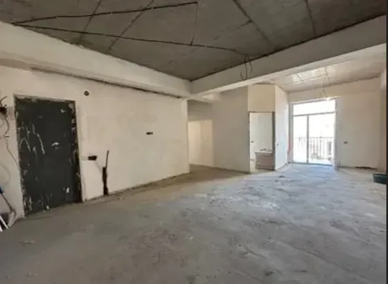 იყიდება 3 ოთახიანი ბინას 86მ² 5/5 სართ თბილისი