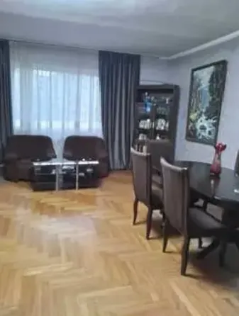 იყიდება 3 ოთახიანი ბინას 107მ² 7/9 სართ თბილისი