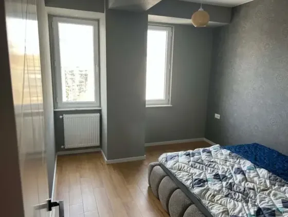 იყიდება 3 ოთახიანი ბინას 53მ² 12/13 სართ თბილისი