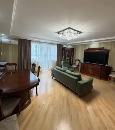 იყიდება 4 ოთახიანი ბინას 105მ² 5/9 სართ თბილისი