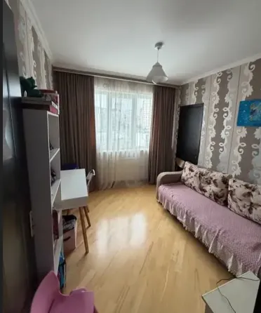 იყიდება 4 ოთახიანი ბინას 105მ² 5/9 სართ თბილისი