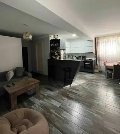 იყიდება 3 ოთახიანი ბინას 63მ² 12/12 სართ თბილისი