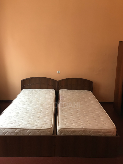 Продаю 2 кровати фирмы «Embawood “с ортопедическими матрасами, в хорошем состоянии. Батуми - изображение 2