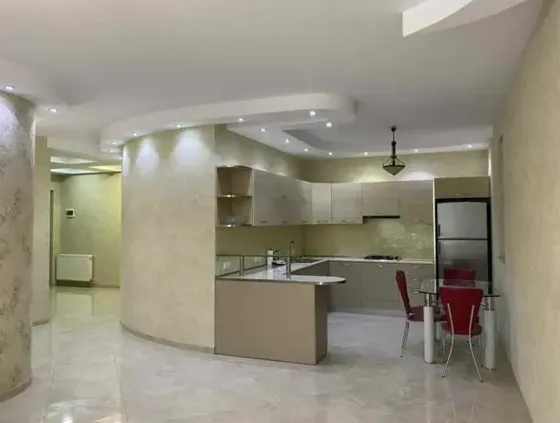 იყიდება 3 ოთახიანი ბინას 110მ² 10/14 სართ თბილისი