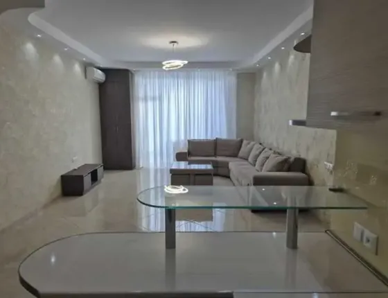 იყიდება 3 ოთახიანი ბინას 110მ² 10/14 სართ თბილისი