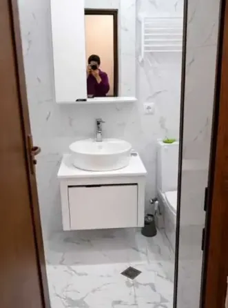 იყიდება 3 ოთახიანი ბინას 68მ² 10/18 სართ თბილისი