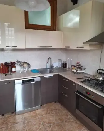 იყიდება 4 ოთახიანი ბინას 148მ² 5/7 სართ თბილისი