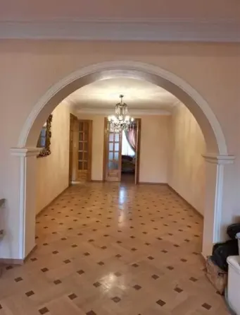 იყიდება 4 ოთახიანი ბინას 148მ² 5/7 სართ თბილისი