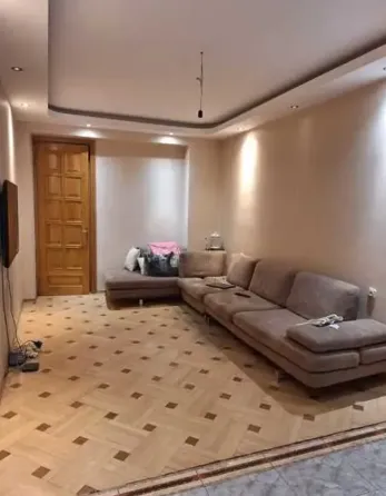 იყიდება 4 ოთახიანი ბინას 148მ² 5/7 სართ თბილისი