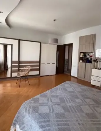 იყიდება 4 ოთახიანი ბინას 117მ² 5/9 სართ თბილისი