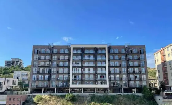 იყიდება 2 ოთახიანი ბინას 165მ² 6/6 სართ თბილისი