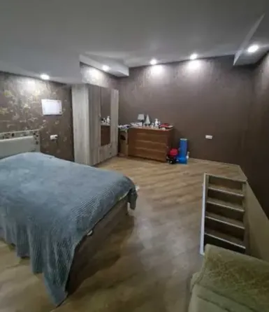 Продам 2-комн. квартиру 38м² 2/2 эт. Тбилиси