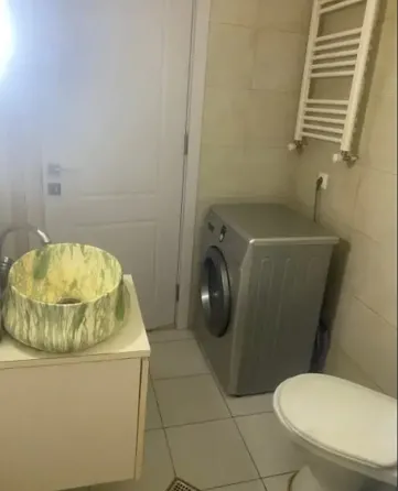 Продам 2-комн. квартиру 38м² 8/12 эт. Тбилиси