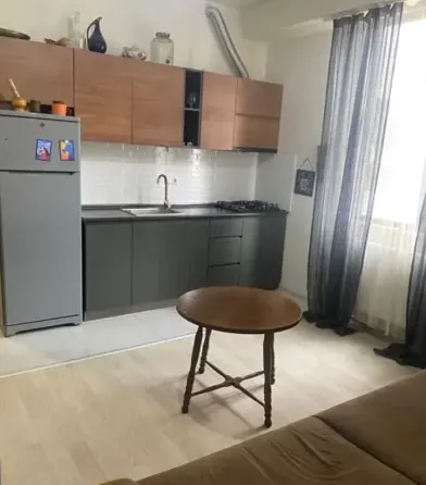 Продам 2-комн. квартиру 38м² 8/12 эт. Тбилиси