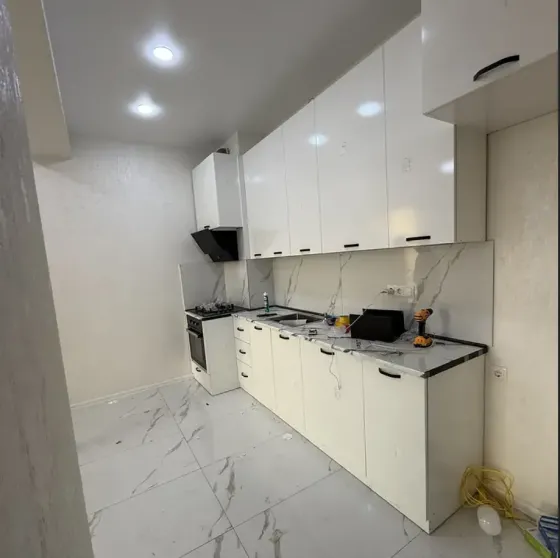 იყიდება 3 ოთახიანი ბინას 77მ² 5/10 სართ თბილისი