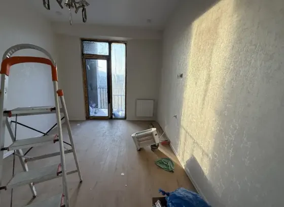 იყიდება 3 ოთახიანი ბინას 77მ² 5/10 სართ თბილისი