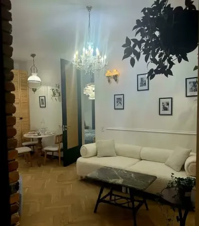 Продам 2-комн. квартиру 42м² 1/8 эт. Тбилиси