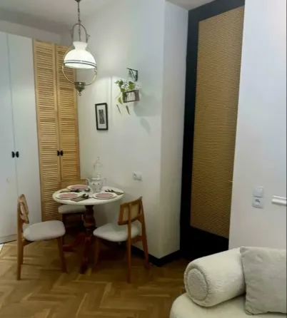 Продам 2-комн. квартиру 42м² 1/8 эт. Тбилиси