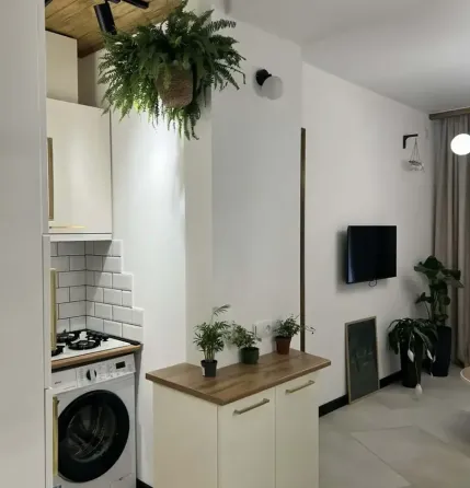 Продам 2-комн. квартиру 40м² 1/8 эт. Тбилиси