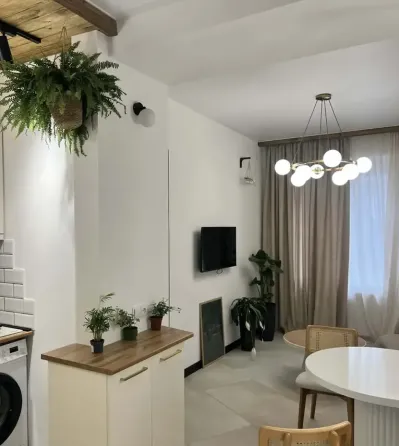 Продам 2-комн. квартиру 40м² 1/8 эт. Тбилиси