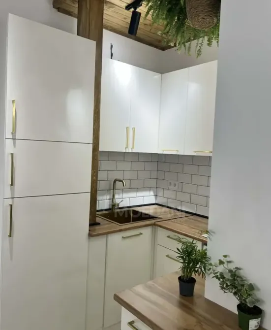 იყიდება 2 ოთახიანი ბინას 40მ² 1/8 სართ თბილისი - photo 2