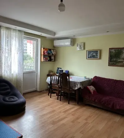 Продам 3-комн. квартиру 88м² 3/3 эт. Тбилиси