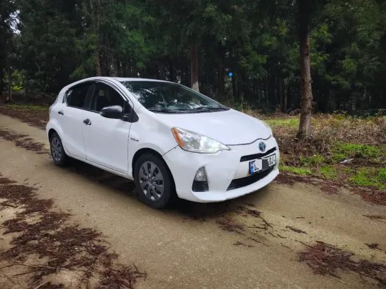 Toyota Prius C 1.5L 2014 Batumi