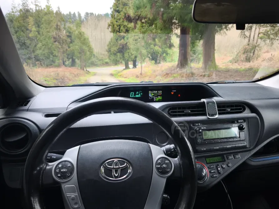 Toyota Prius C 1.5L 2014 Batumi - photo 10