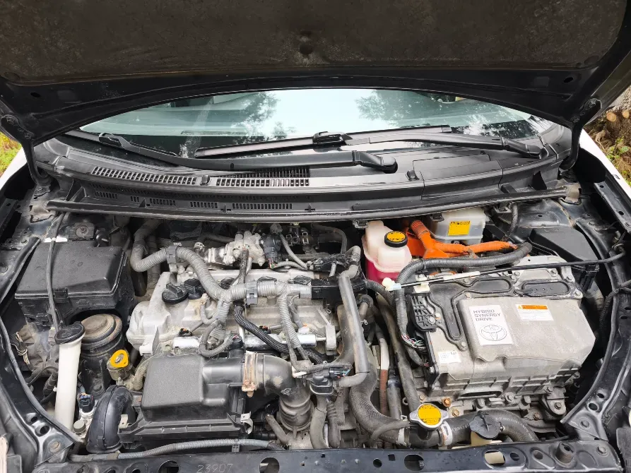 Toyota Prius C 1.5L 2014 Batumi - photo 9