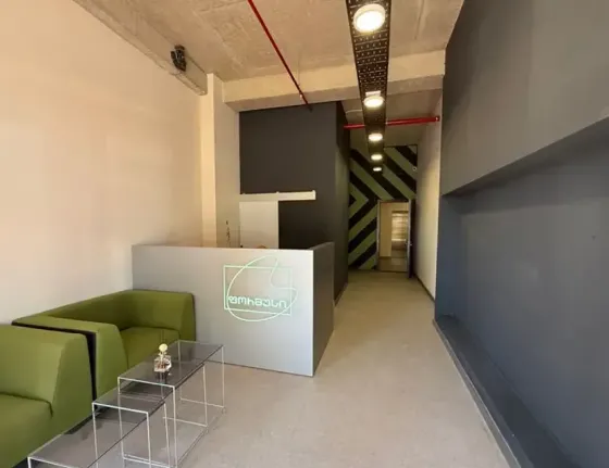 იყიდება 2 ოთახიანი ბინას 49.8მ² 15/15 სართ თბილისი