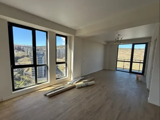 იყიდება 2 ოთახიანი ბინას 55.7მ² 15/15 სართ თბილისი