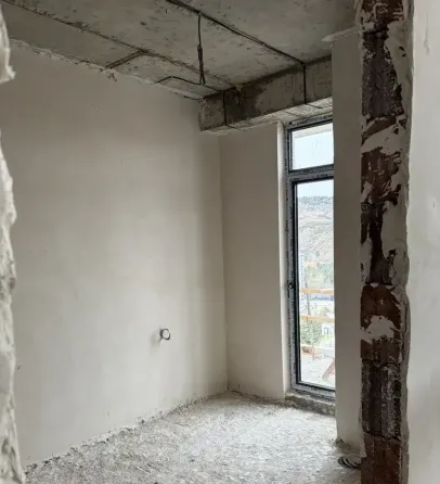 იყიდება 3 ოთახიანი ბინას 81მ² 17/19 სართ თბილისი