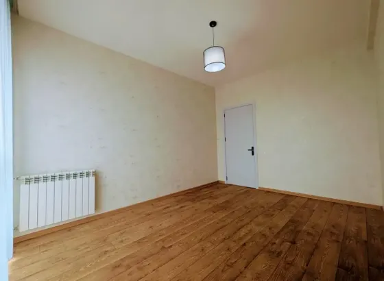 იყიდება 2 ოთახიანი ბინას 57მ² 9/11 სართ თბილისი