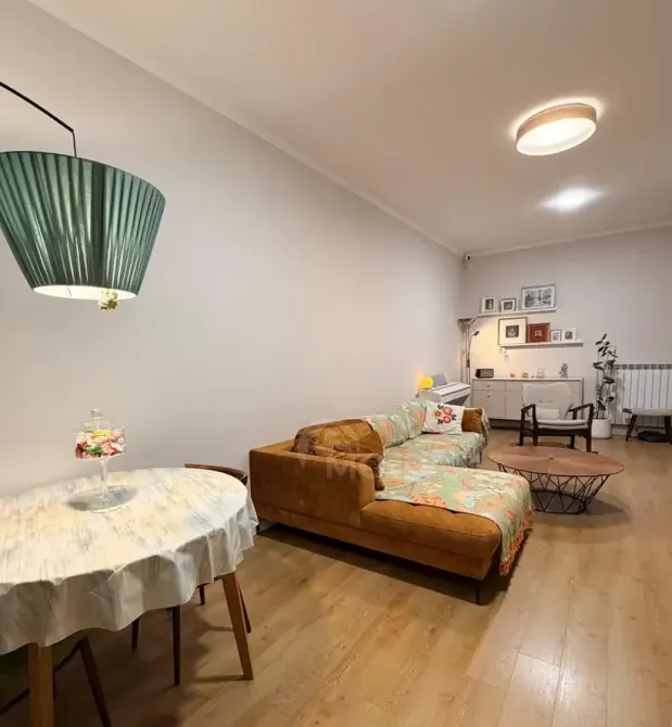 იყიდება 3 ოთახიანი ბინას 113მ² 5/9 სართ თბილისი - photo 1