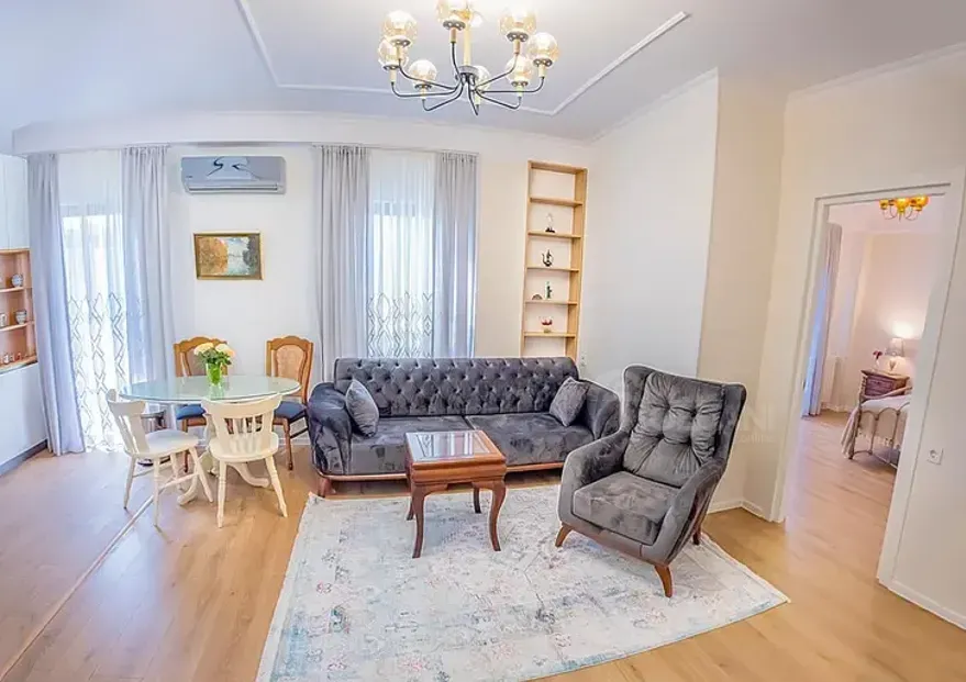 ქირავდება 3 ოთახიანი ბინა 80მ² 9/15 სართ თბილისი - photo 1