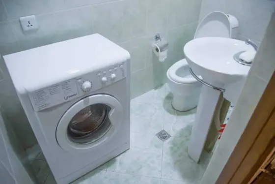 ქირავდება 3 ოთახიანი ბინა 100მ² 2/15 სართ თბილისი