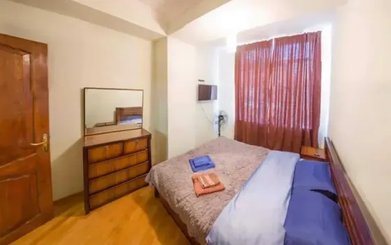 ქირავდება 3 ოთახიანი ბინა 100მ² 2/15 სართ თბილისი