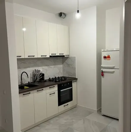 ქირავდება 2 ოთახიანი ბინა 60მ² 16/24 სართ თბილისი