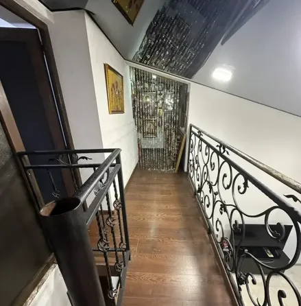 ქირავდება 3 ოთახიანი ბინა 110მ² 6/6 სართ თბილისი